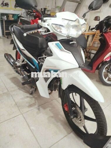 Honda Wave Blade Trắng Việt Nam