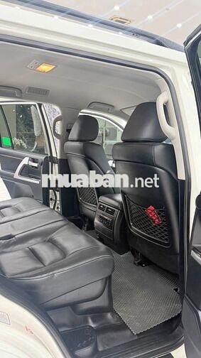 Land Cruiser 4.6 V8, sản xuất 2019 đẹp xuất sắc.
