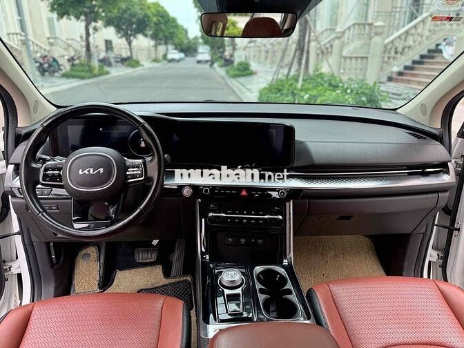 KIA Carnival Signature 2.2D 2022 Trắng