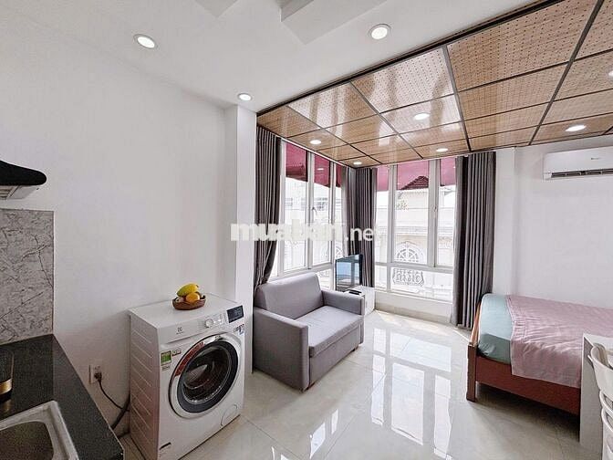 STUDIO FULL NỘI THẤT CAO CẤP– CỬA SỔ LỚN SIÊU THOÁNG – LÊ VĂN SỸ