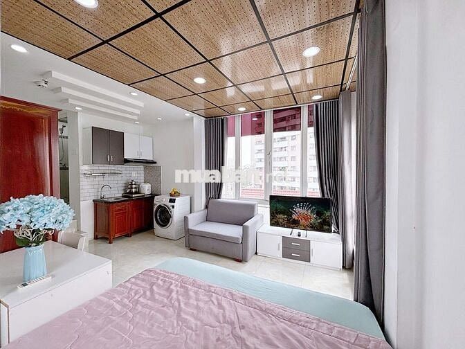STUDIO FULL NỘI THẤT CAO CẤP– CỬA SỔ LỚN SIÊU THOÁNG – LÊ VĂN SỸ