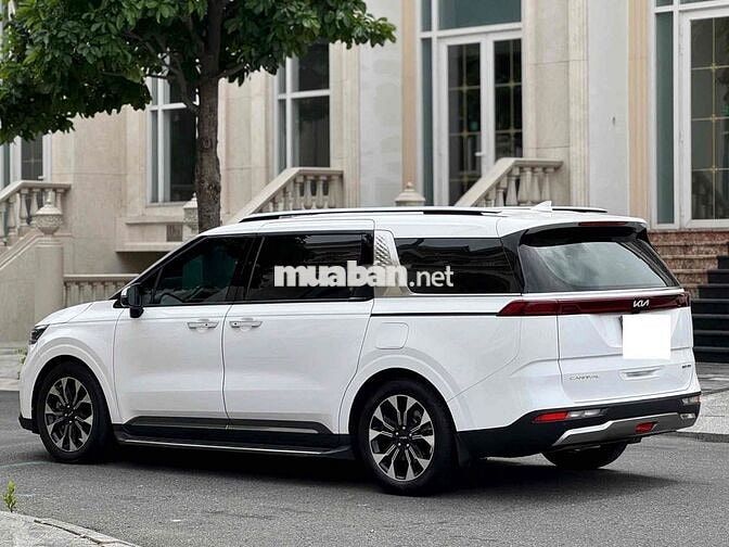 KIA Carnival Signature 2.2D 2022 Trắng