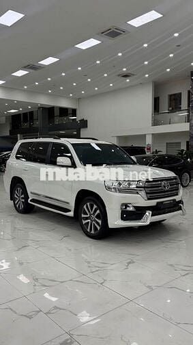 Land Cruiser 4.6 V8, sản xuất 2019 đẹp xuất sắc.