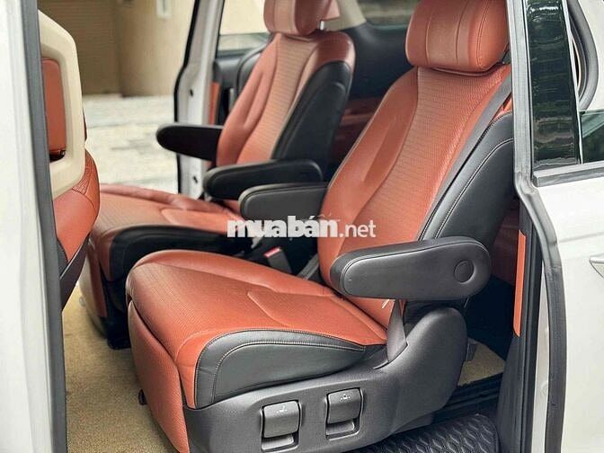 KIA Carnival Signature 2.2D 2022 Trắng