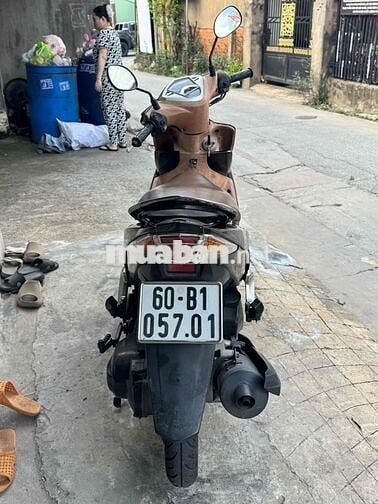 Yamaha Luvias 2011 Nâu Tự động