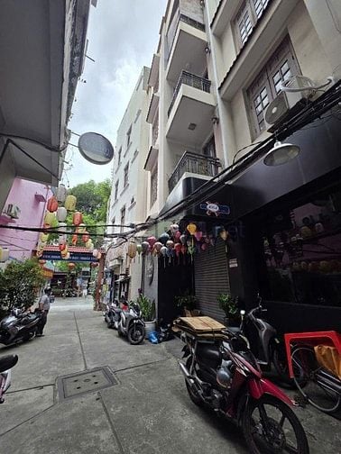 HXH - LÊ THÁNH TÔN, BẾN NGHÉ, Q.1 - DT: 8,7m x 6,3m - 5 Tầng - 2X Tỷ