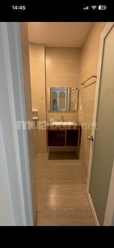 Cho thuê nhà hẻm xe hơi gần mặt tiền Hoàng Hoa Thám ngay chợ Cây Quéo