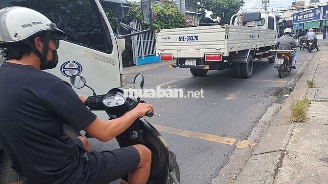 Kho Cho Thuê Đường Dương Công Khi,500m,18 triệu,đường xe container