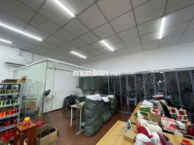 cần cho thuê xưởng PTTN . .DT 18.5 x 70  giá 115 triệu  thương Lương