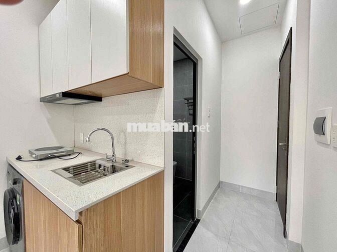 STUDIO MỚI XÂY_ FULL NỘI THẤT_BAN CÔNG NẰM NGAY ETOWN CỘNG HOÀ