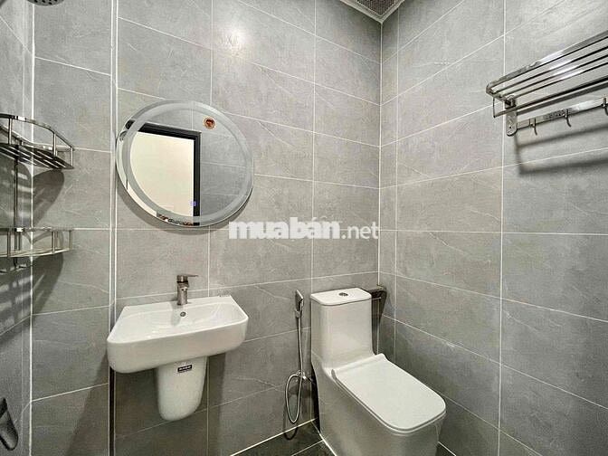 STUDIO MỚI XÂY_ FULL NỘI THẤT_BAN CÔNG NẰM NGAY ETOWN CỘNG HOÀ
