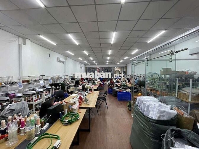 cần cho thuê xưởng PTTN . .DT 18.5 x 70  giá 115 triệu  thương Lương