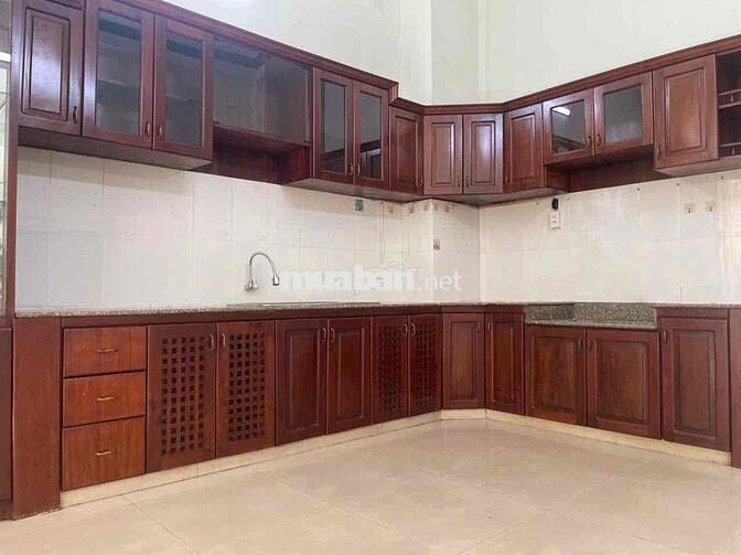 Nhà mặt tiền đường lớn. Dễ kinh doanh . Khu Binh Phu q6.
