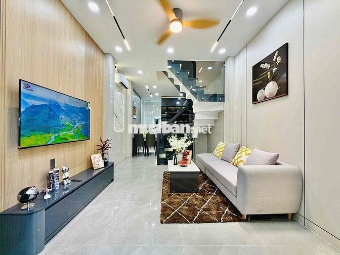 Nhà mới đẹp lung linh ngay phan huy ích đối diện siêu thị Emat 2pn 3WC
