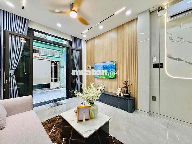 Nhà mới đẹp lung linh ngay phan huy ích đối diện siêu thị Emat 2pn 3WC