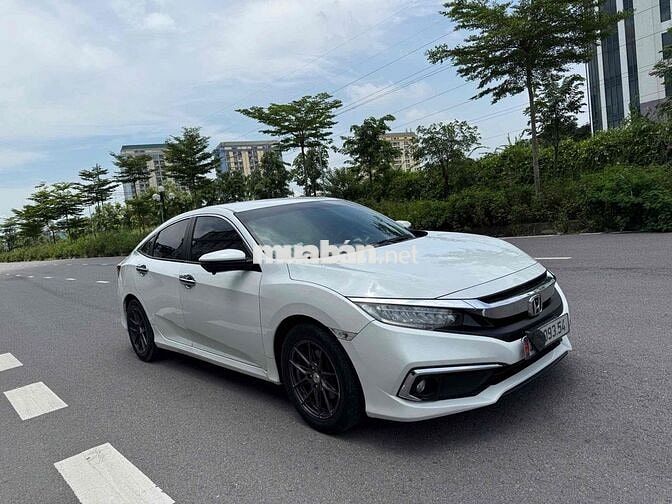 Honda Civic 2021 Trắng 5 chỗ