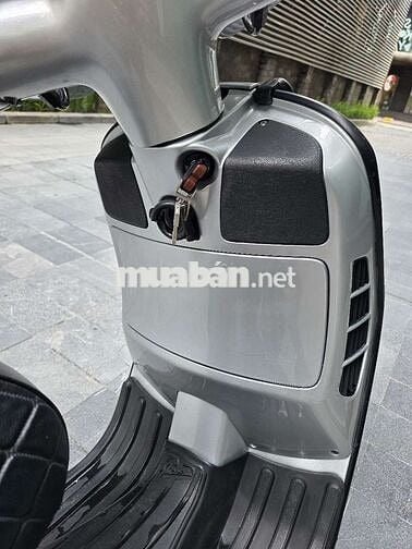 Vespa GTS 125 3vie 2015 Bạc pọt chơ