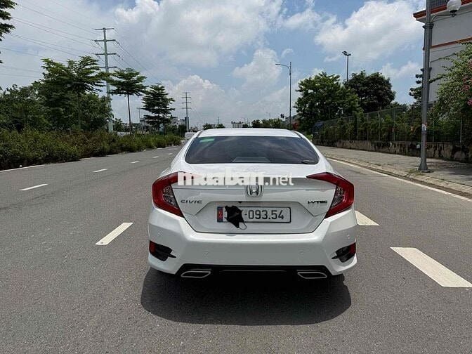 Honda Civic 2021 Trắng 5 chỗ