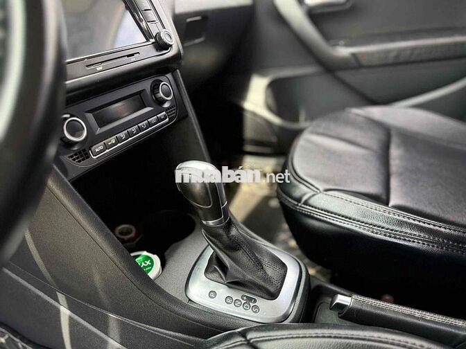 Volkswagen Polo 1.6 AT Trắng 60000 km