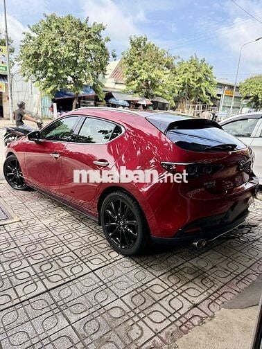 Mazda 3 Hatback 2.0 Sport Đỏ 38.000 km