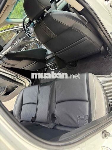 Honda Civic 2021 Trắng 5 chỗ