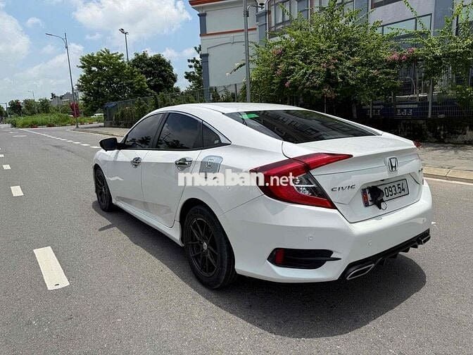Honda Civic 2021 Trắng 5 chỗ