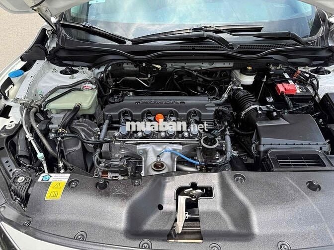 Honda Civic 2021 Trắng 5 chỗ