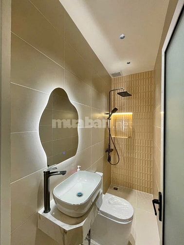 Bán nhà Hẻm Xe Hơi. Nhà mới 100%. Full nội thất cao cấp. 50m² đất.