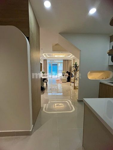 Bán nhà Hẻm Xe Hơi. Nhà mới 100%. Full nội thất cao cấp. 50m² đất.
