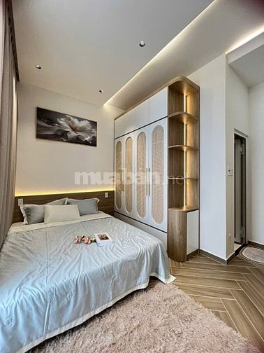 Bán nhà Hẻm Xe Hơi. Nhà mới 100%. Full nội thất cao cấp. 50m² đất.