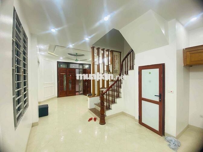 Cho thuê phòng đẹp Giá rẻ đủ nội thất Thuỵ Khuê Tây Hồ