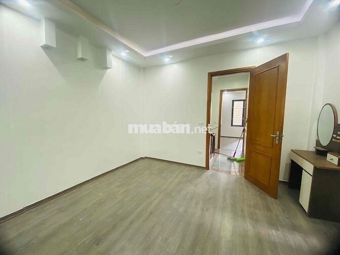 Cho thuê phòng đẹp Giá rẻ đủ nội thất Thuỵ Khuê Tây Hồ