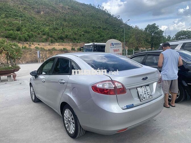 Ford Fiesta 2013 Bạc Tự động