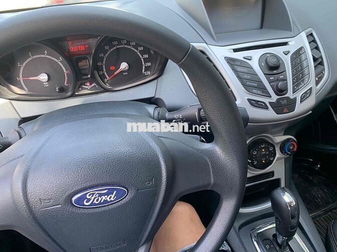 Ford Fiesta 2013 Bạc Tự động