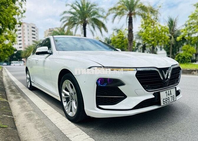 VinFast Lux A2.0 Plus 2022 Trắng 8600 km