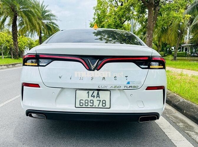 VinFast Lux A2.0 Plus 2022 Trắng 8600 km