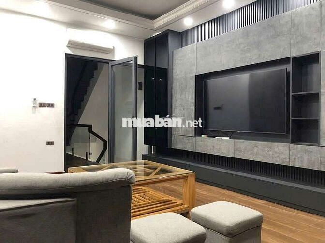 Việt Hưng - Nhà 60m2-  5 Tầng, Thang Máy. - Gara -Full Đồ - 16,5Tr