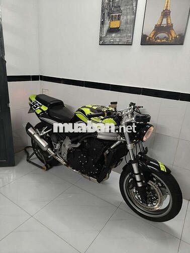 Triumph Street Triple