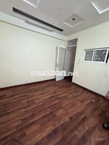 Cho thuê nhà ngõ 78 Duy Tân - DT 50Mx 6 Tầng, mỗi tầng chia 2P và 1 wc