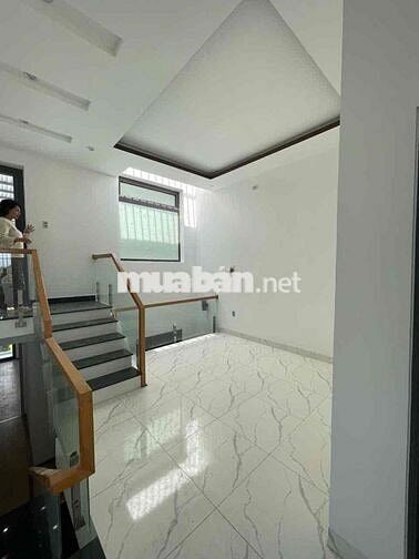 282 CHO THUÊ NHÀ 3 TẦNG THOÁNG MÁT – 3PN 3WC