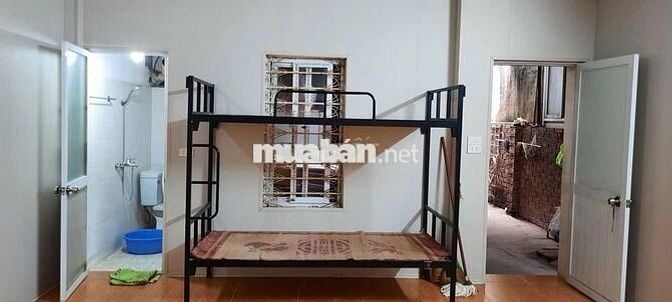 Cho thuê nhà cấp 4 ngõ 96 Tô Ngọc Vân Tây Hồ