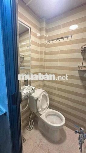 Cho Thuê Nhà Nhỏ Có Máy Lạnh Giá Rẻ Tôn Đản Quận 4