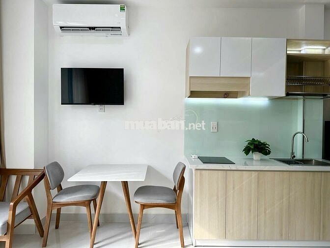 Căn Hộ Ban Công Đón Gió Siêu Thoáng Ngay Trần Quang Diệu Q3