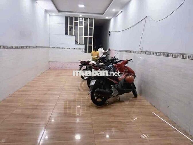 Nhà Mặt Tiền Kinh Doanh khu Tên Lửa Sầm Uất 3 Lầu, 7 Phòng,Mới sơn sửa