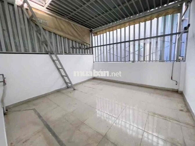 Nhà Mặt Tiền Kinh Doanh khu Tên Lửa Sầm Uất 3 Lầu, 7 Phòng,Mới sơn sửa