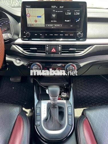 🌺🌺 Kia K3 Premium 2023 32000 km Trắng