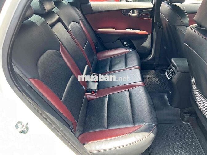 🌺🌺 Kia K3 Premium 2023 32000 km Trắng