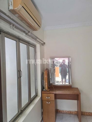Cho thuê nhà nguyên căn tại Ngõ Hòa Bình 2 gần Bách Kinh Xây