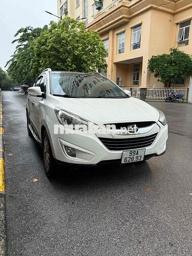 Hyundai Tucson Trắng SUV Tự động Xăng
