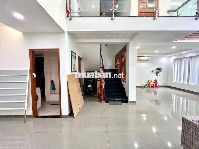BIỆT THỰ SÂN VƯỜN DT 10x20 GỒM 8PN ĐƯỜNG HIỆP BÌNH, THỦ ĐỨC.